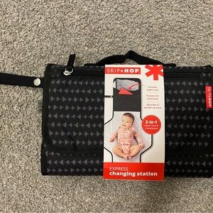 Skip Hop Black and Gray Changing Station